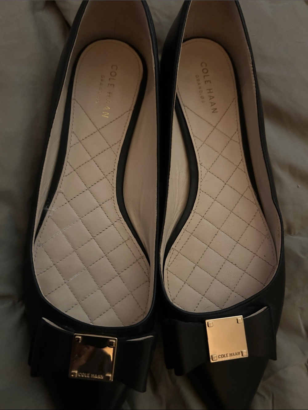 Cole Haan Black Pointed Toe Bow Flats with Gold Plaque NWOT - Picture 3 of 5